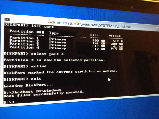 Set the GParted Windows 8 partition to Active.
